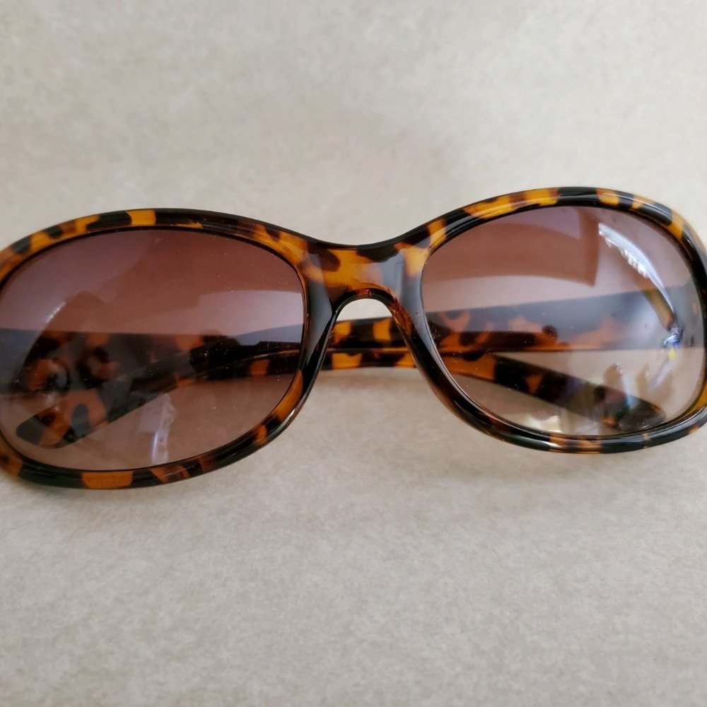 Sunglasses - Tortoise Shell